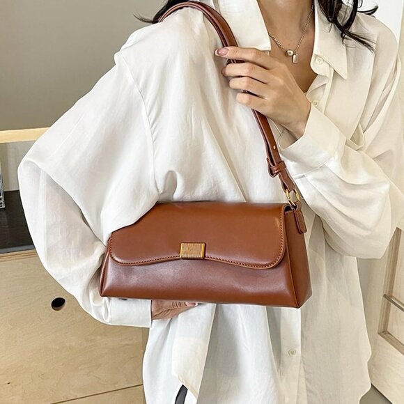 Vintage Small Brown Shoulder Bag for Women Zipper Closure and Classic Design - Picture 4 of 7